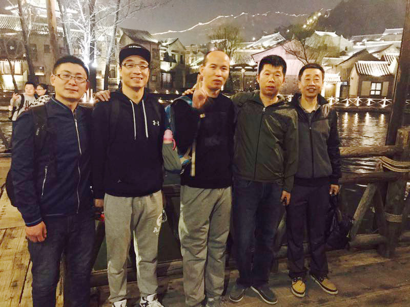 纸罐定制厂家军兴溢美相亲相爱一家人古北水镇春游啦