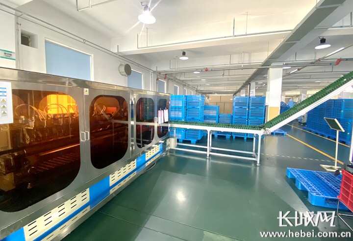 军兴溢美现代化食品包装净化车间内景 军兴溢美现代化食品包装净化车间内景